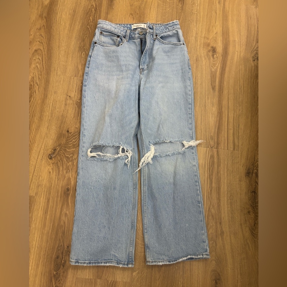 Abercrombie & Fitch Curve Love 90’s Relaxed High Rise Jean